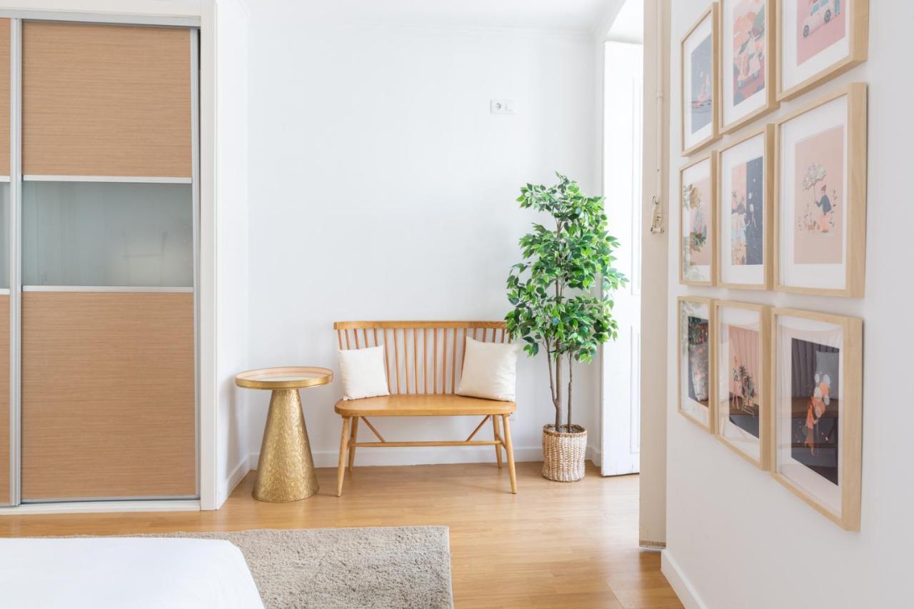 Brand New! 3-bedroom With Private Sunny Patio In Cacilhas! Apartment *