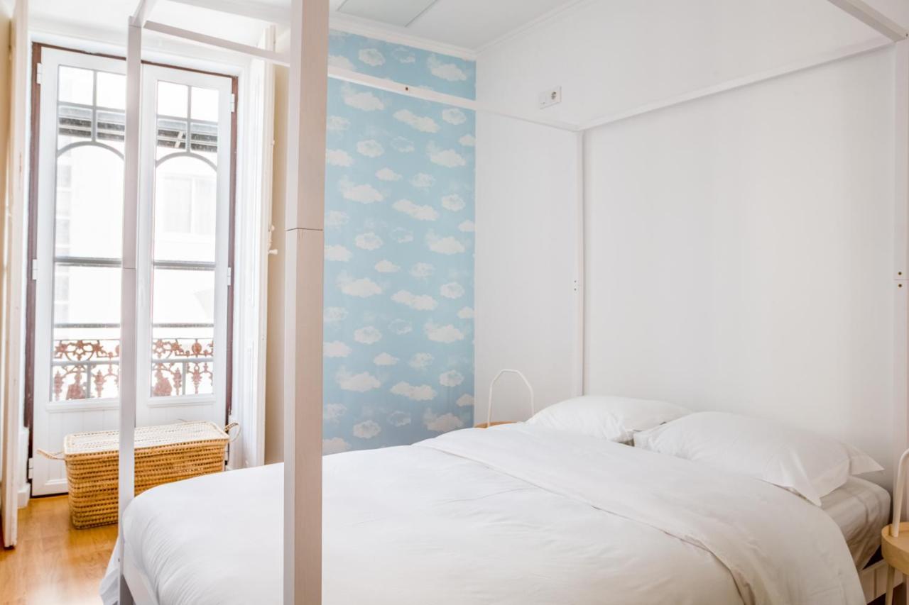 Brand New! 3-bedroom With Private Sunny Patio In Cacilhas! * Almada