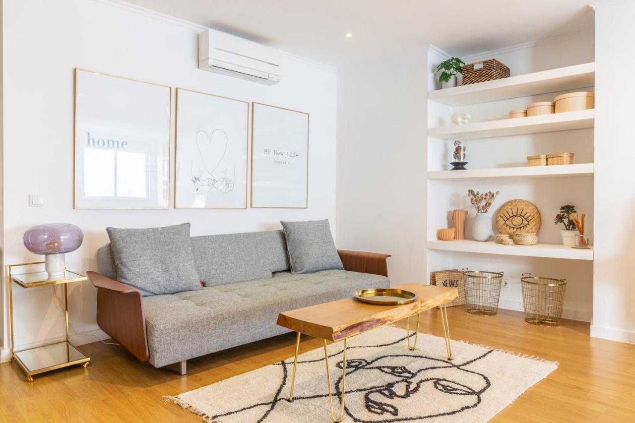 Apartment Brand New! 3-bedroom With Private Sunny Patio In Cacilhas! *